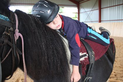 Ferme équestre de Saint Gauzy : Poney Club et Equithérapie, Mademoiselle GACHET-FRAYSSE Marie Noëlle