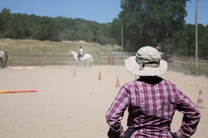 Ferme équestre de Saint Gauzy : Poney Club et Equithérapie, Mademoiselle GACHET-FRAYSSE Marie Noëlle