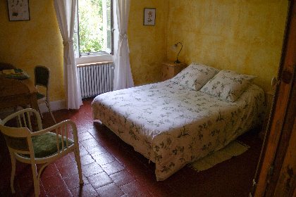La suite : la chambre jaune, Le Camarat