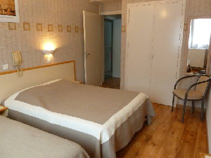 Hôtel Les Deux Vallées, OFFICE DE TOURISME DU CANTON D'ENTRAYGUES SUR TRUYERE