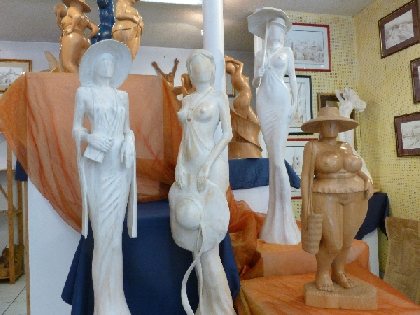 Bernard Gratio Sculpteur sur bois, OFFICE DE TOURISME DU CANTON D'ENTRAYGUES SUR TRUYERE