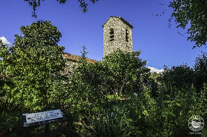 Eglise et Jardin botanique Saint-Xist, Virginie Govignon - OT Larzac Vallées