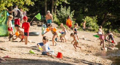 Plan d'eau de la Roque, OFFICE DE TOURISME LARZAC VALLEES - CP Greg Alric
