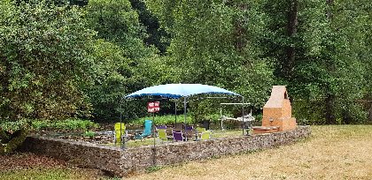 Coin barbecue 2 en bord de rivière, Le moulin du Bousquet