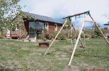 location de vacances de Madame Devals, jardin, balançoire, CléVacances Aveyron