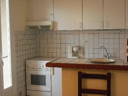 Annie Abeil (4 pers.), M. et Mme Abeil