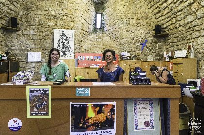 Point accueil du Viala du Pas de Jaux, Virginie Govignon - OT Larzac Vallées