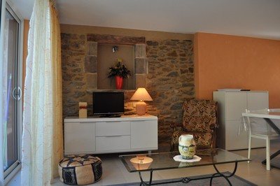 Madame Isabelle GAUBERT, OFFICE DE TOURISME DE PARELOUP LEVEZOU