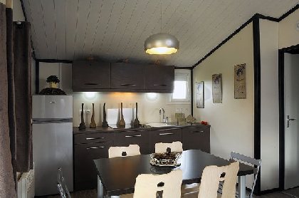 Salon, M. et Mme ICHES