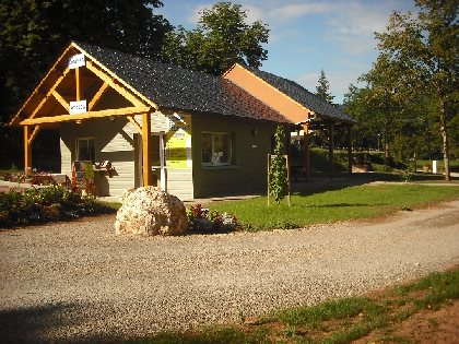 Aire de camping-car de St Laurent d'Olt, OFFICE DE TOURISME INTERCANTONAL SAINT GENIEZ  / CAMPAGNAC