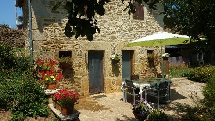 Gîte - Henry et Anne-Marie PEYRAC , Office de Tourisme des Causses à l'Aubrac