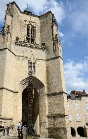 Collégiale Notre Dame, OFFICE DE TOURISME REGIONAL DE VILLEFRANCHE DE ROUERGUE