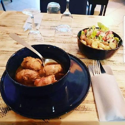 Le Calycian, Le Calycian