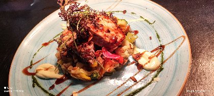 Les Colonnes, Les Colonnes 