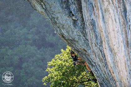 Falaise d'escalade de Cantobre, Virgine Govignon - OT Larzac et Vallées