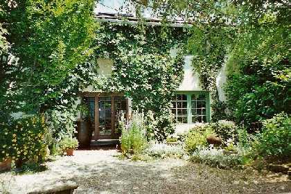 Maison commune, Macé