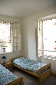 Maison en rez-de-jardin - Famille Pezeu, OFFICE DE TOURISME INTERCANTONAL SAINT GENIEZ  / CAMPAGNAC