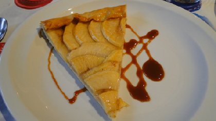 Tarte aux pommes Restaurant Au P tit Bout d Où, OFFICE DE TOURISME DE PARELOUP LEVEZOU