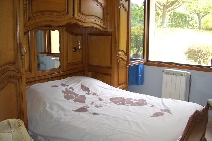 Mme Gyslaine COPPENS, OFFICE DE TOURISME INTERCANTONAL SAINT GENIEZ  / CAMPAGNAC