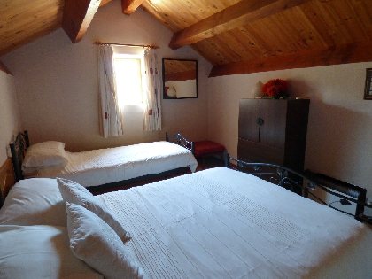 Chambre 2, Lionel Haines