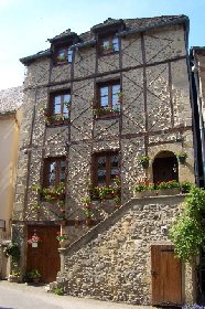 Ste Eulalie d'Olt, village classé parmi les Plus Beaux Villages de France en Aveyron, OFFICE DE TOURISME INTERCANTONAL SAINT GENIEZ  / CAMPAGNAC