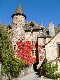Ste Eulalie d'Olt, village classé parmi les Plus Beaux Villages de France en Aveyron, 