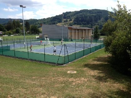 courts de tennis, OFFICE DE TOURISME INTERCANTONAL SAINT GENIEZ  / CAMPAGNAC
