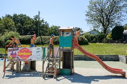 Plage d'Arvieu-Pareloup à Notre-Dame d'Aures, OFFICE DE TOURISME DE PARELOUP LEVEZOU