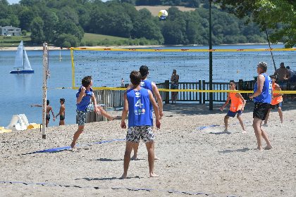 Plage d'Arvieu-Pareloup à Notre-Dame d'Aures, OFFICE DE TOURISME DE PARELOUP LEVEZOU