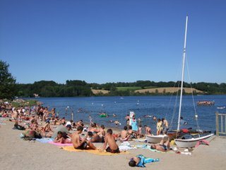 Plage d'Arvieu-Pareloup, OFFICE DE TOURISME DE PARELOUP LEVEZOU
