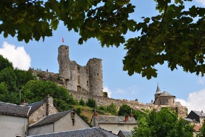 Château de Bertholène, Office de Tourisme Des Causses à l'Aubrac