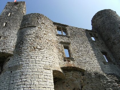Château de Bertholène, Office de Tourisme Des Causses à l'Aubrac