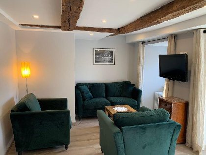 Julie Fages, OFFICE DE TOURISME DE LAGUIOLE