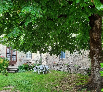 Le grand tilleul, Office de Tourisme en Aubrac