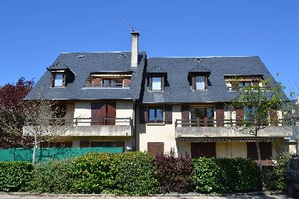 Mme Catherine NALIN, OFFICE DE TOURISME INTERCANTONAL SAINT GENIEZ  / CAMPAGNAC