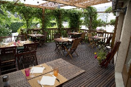 Auberge Saint Fleuret - Terrasse du restaurant, Auberge Saint Fleuret