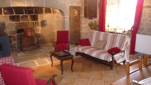 Mme Martine LUTRAND, OFFICE DE TOURISME DE LAGUIOLE