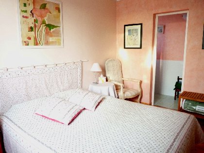 Chambre 2 gîte chez Mme Larroumets, 