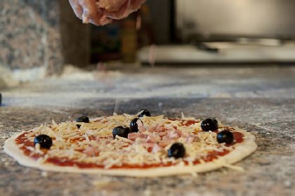 Pizza au feu de bois, OFFICE DE TOURISME REGIONAL DE VILLEFRANCHE DE ROUERGUE