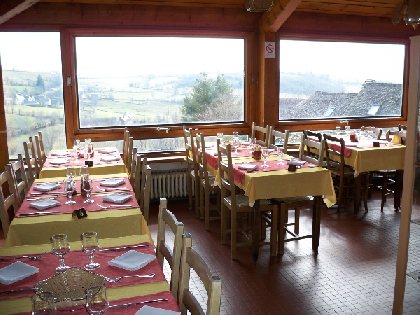 HOTEL MODERNE, OFFICE DE TOURISME INTERCANTONAL SAINT GENIEZ  / CAMPAGNAC