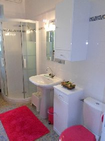 Salle d'eau, CONNES-SAUVEPLANE Monique