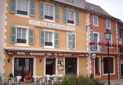 HOTEL AU BON ACCUEIL, OFFICE DE TOURISME DE PARELOUP LEVEZOU