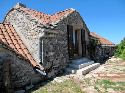 Vue derrière, OFFICE DE TOURISME DE NANT