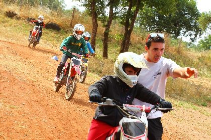 Vent de Liberté (groupes), OFFICE DE TOURISME INTERCANTONAL SAINT GENIEZ  / CAMPAGNAC