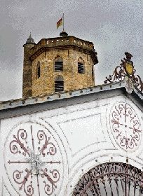 Les Halles et le Beffroi, OFFICE DE TOURISME DE MILLAU