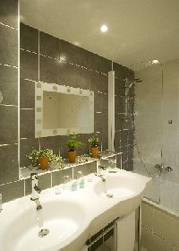 Salle de bain, OT Terres d'Aveyron