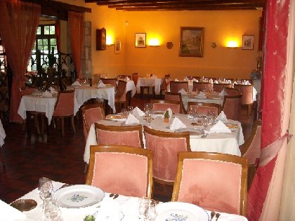 Salle du restaurant, Hôtel Restaurant L'Oustal del Barry