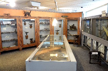 Musée du couteau de Laguiole, de l'objet forgé et de l'outil tranchant (groupes), MUSÉE DU COUTEAU DE LAGUIOLE, DE L'OBJET FORGE ET DE L'OUTIL TRANCHANT