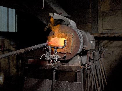 Musée du couteau de Laguiole, de l'objet forgé et de l'outil tranchant (groupes), MUSÉE DU COUTEAU DE LAGUIOLE, DE L'OBJET FORGE ET DE L'OUTIL TRANCHANT
