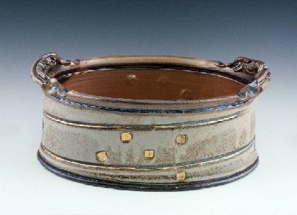 Plat oval gris vert Suzy Atkins Poterie du Don, Poetrie du Don